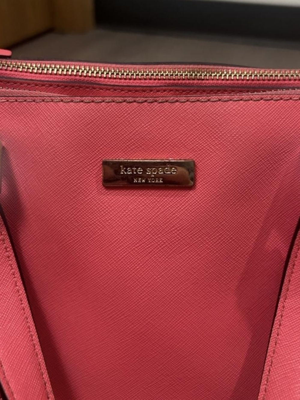kate spade coral tote with gold hardware - Picture 4 of 7